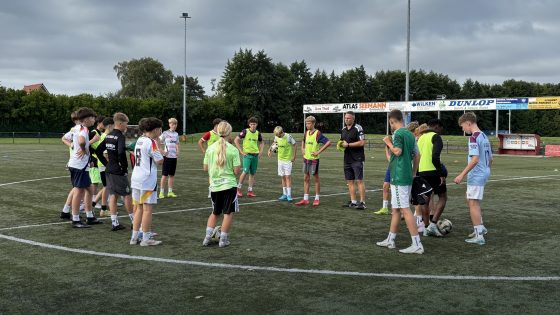 Titelbild U15 im Trainingslager