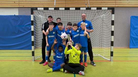 Titelbild Platz 2 beim U13-Hallenturnier