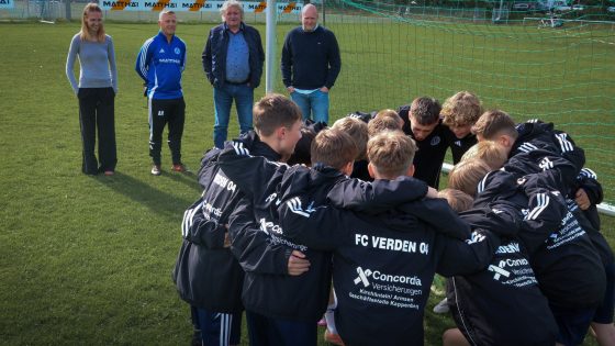 Titelbild Neue Trainingsjacken für unsere U12