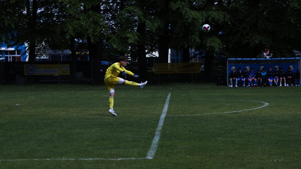 Titelbild AUFSTIEG GREIFBAR FÜR U18