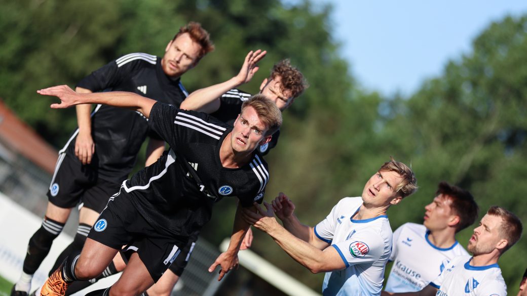 Titelbild RASSISMUS-EKLAT UND POKALAUS IN HAMMAH