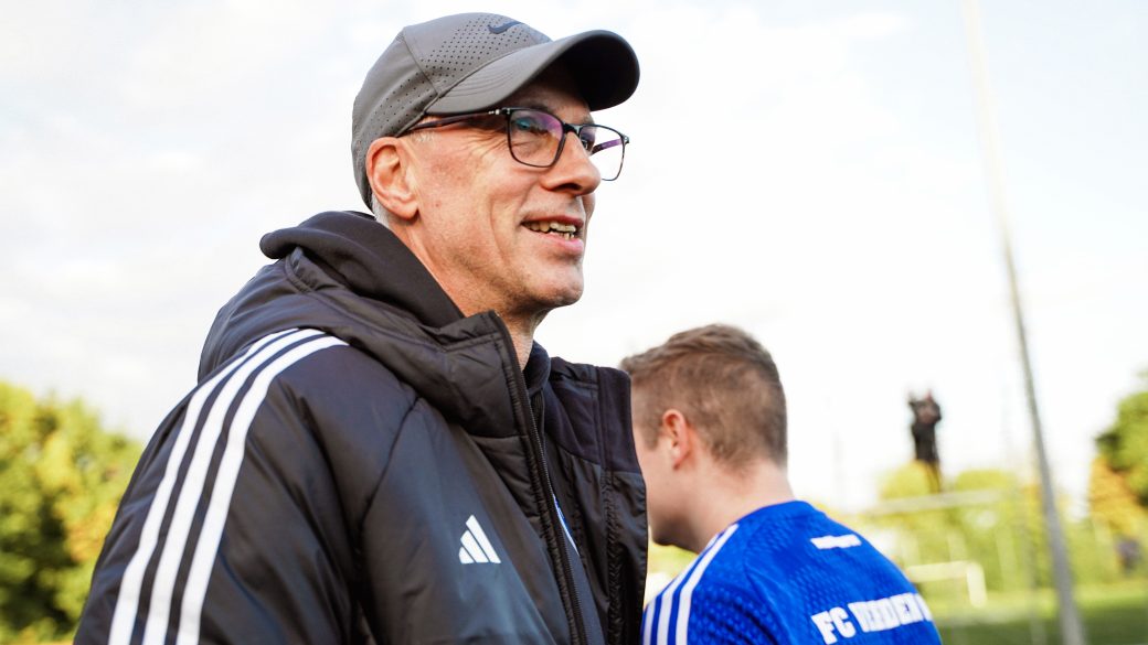 Titelbild FRANK NEUBARTH VERLÄNGERT BIS 2025