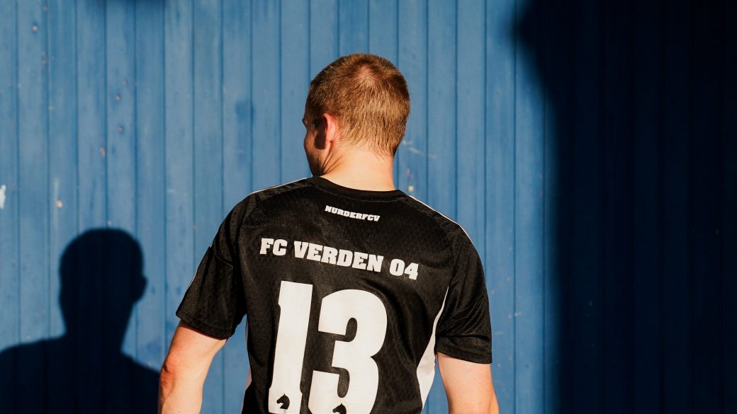 Titelbild Last-Minute Remis in Wolfsburg