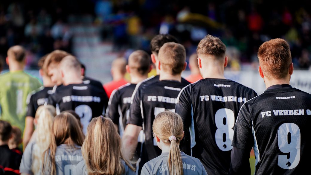 Titelbild Das erste Saisonspiel wartet!