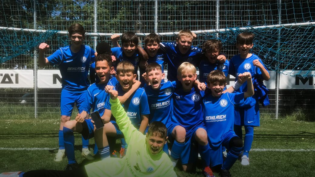 Titelbild U11 II feiert Heimsieg – stark auf dem Platz und im Verhalten