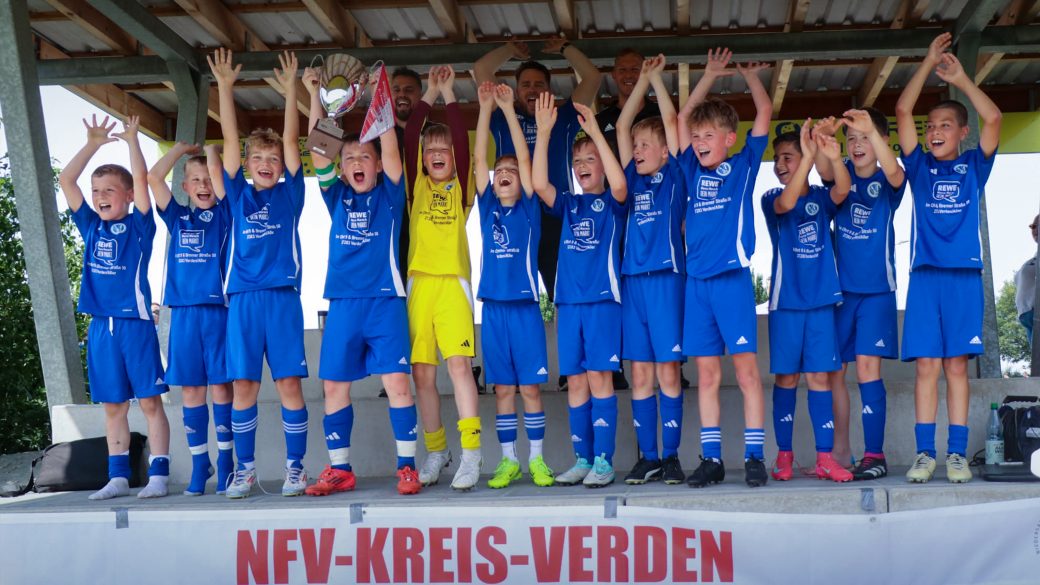Titelbild U11 gewinnt Kreispokal!