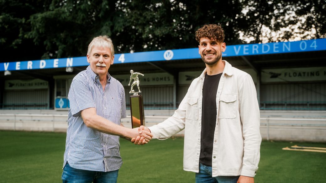 Titelbild Lukas Muszong zum besten Fußballer im Landkreis gewählt!